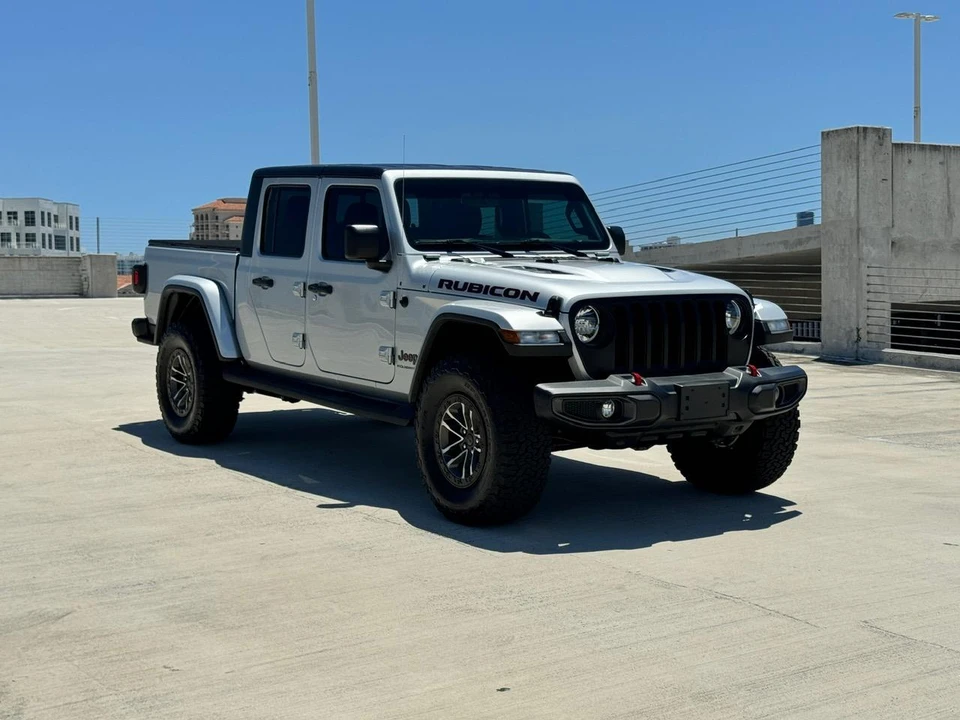 2023 Jeep JT Gladiator - Image 17 of 31