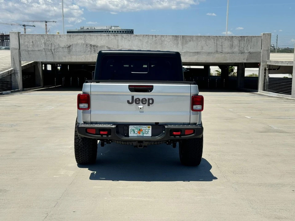 2023 Jeep JT Gladiator - Image 24 of 31