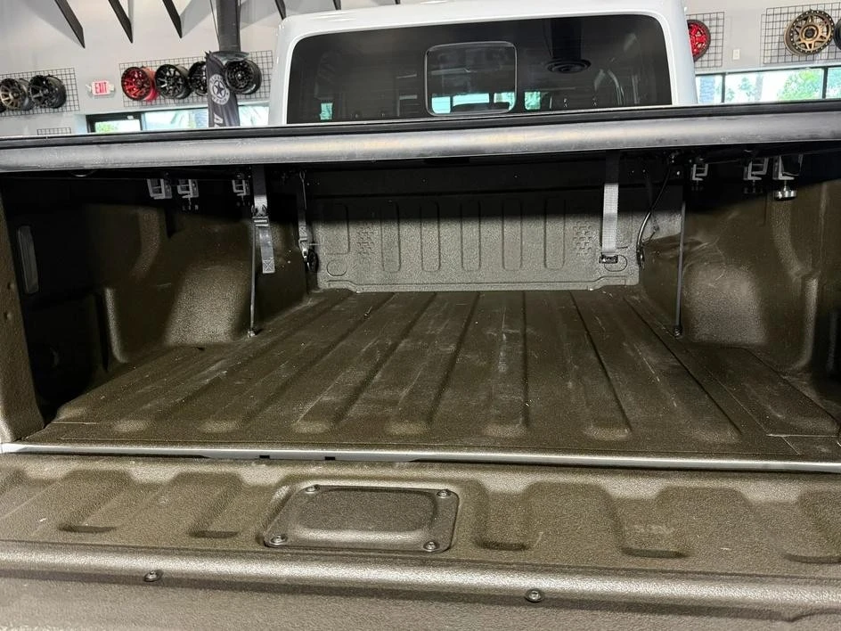 2023 Jeep JT Gladiator - Image 13 of 31