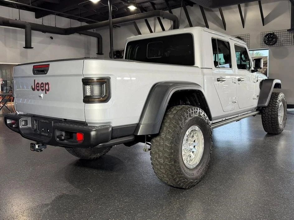 2023 Jeep JT Gladiator - Image 16 of 31