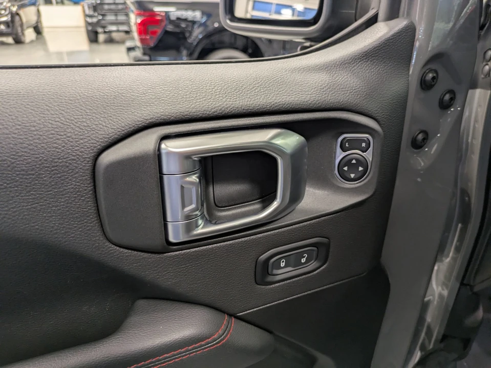 2023 Jeep JT Gladiator - Image 18 of 21