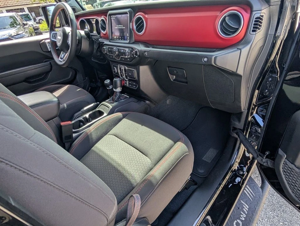 2023 Jeep JT Gladiator - Image 18 of 21