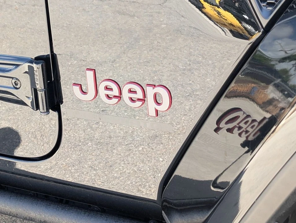 2023 Jeep JT Gladiator - Image 10 of 21