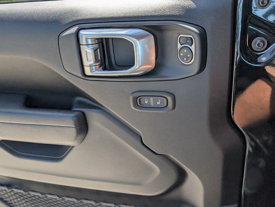2023 Jeep JT Gladiator - Image 29 of 30