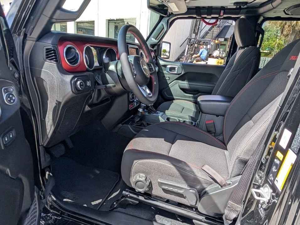 2023 Jeep JT Gladiator - Image 12 of 30