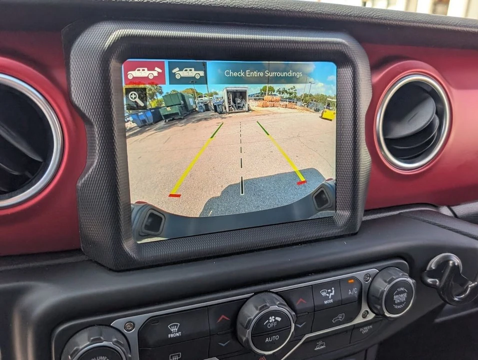 2023 Jeep JT Gladiator - Image 22 of 30