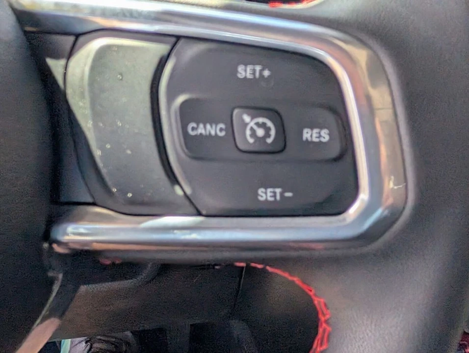 2023 Jeep JT Gladiator - Image 27 of 30