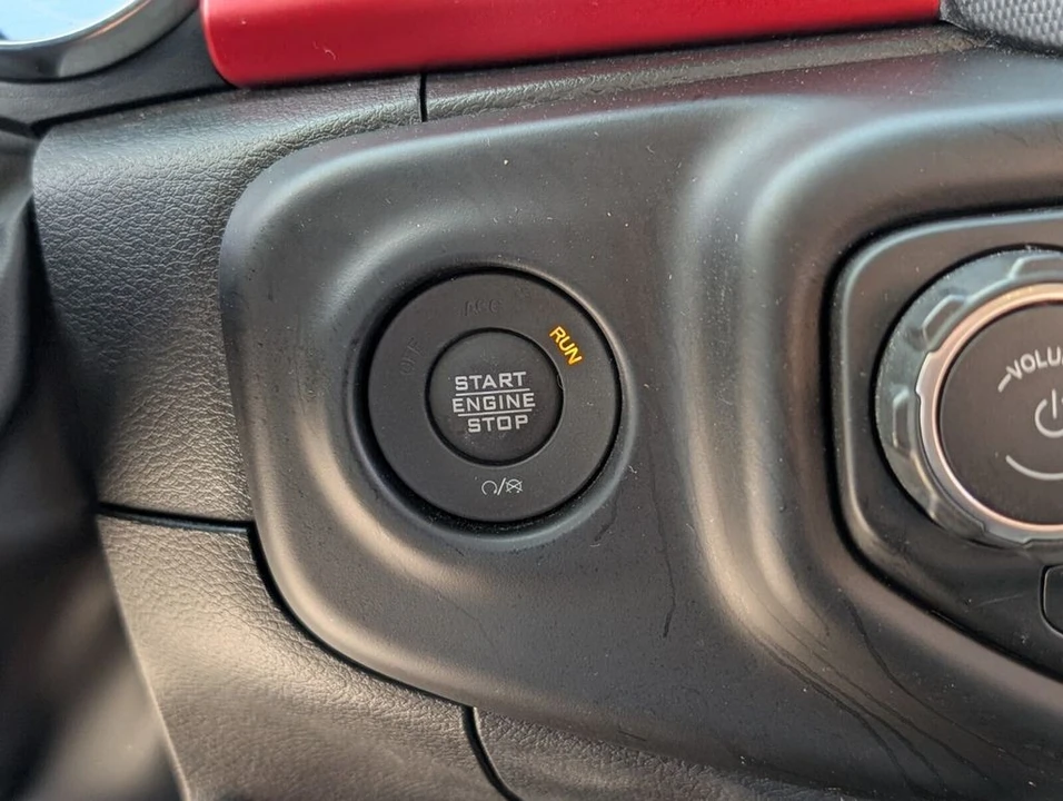 2023 Jeep JT Gladiator - Image 26 of 30