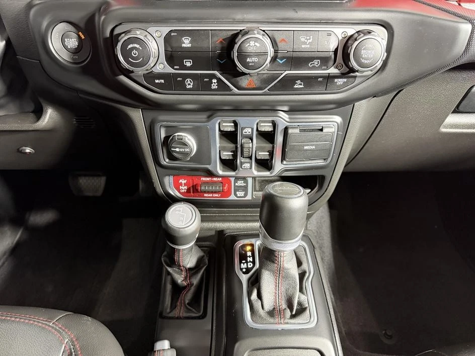 2023 Jeep JT Gladiator - Image 24 of 31