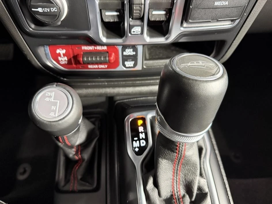 2023 Jeep JT Gladiator - Image 25 of 31