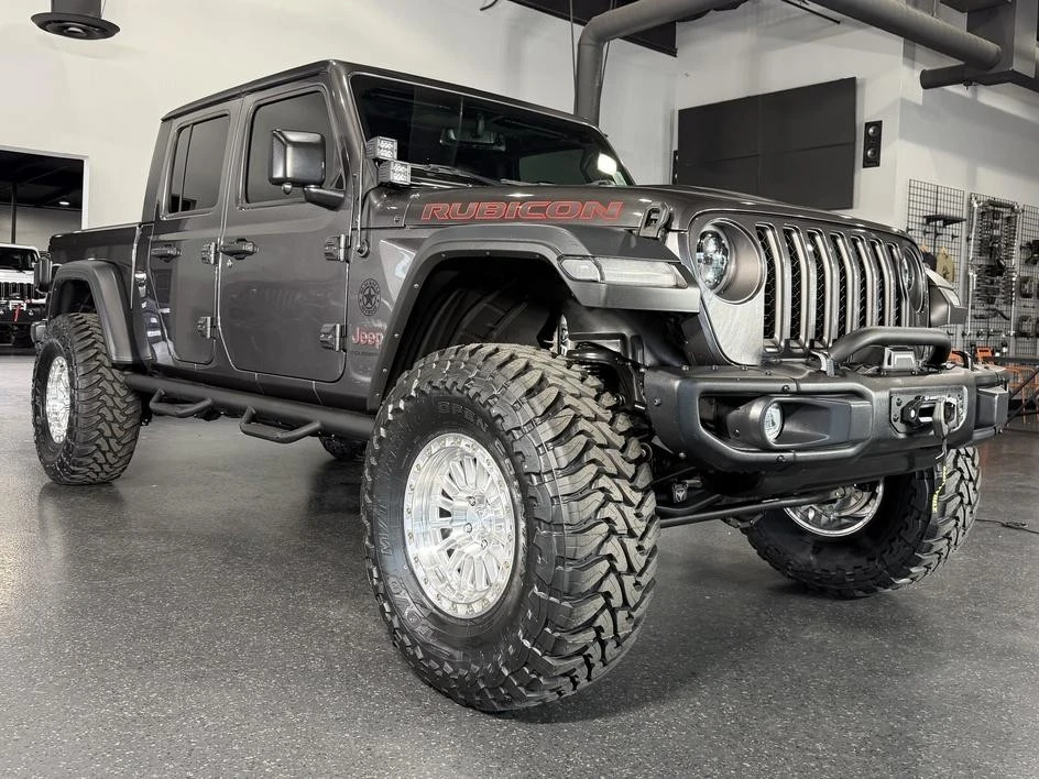 2023 Jeep JT Gladiator - Image 2 of 31
