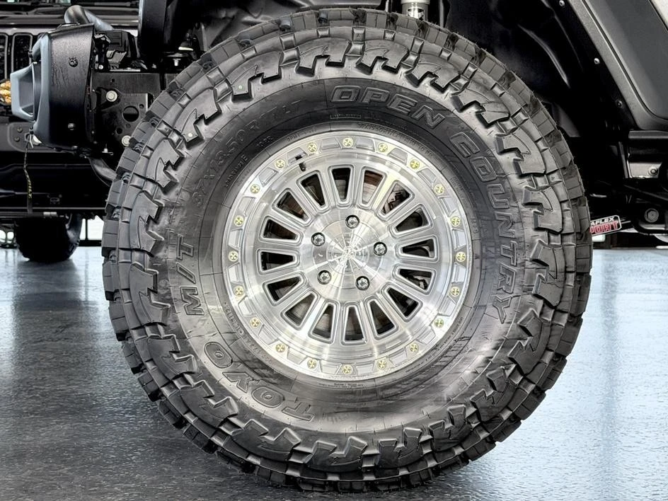 2023 Jeep JT Gladiator - Image 27 of 31