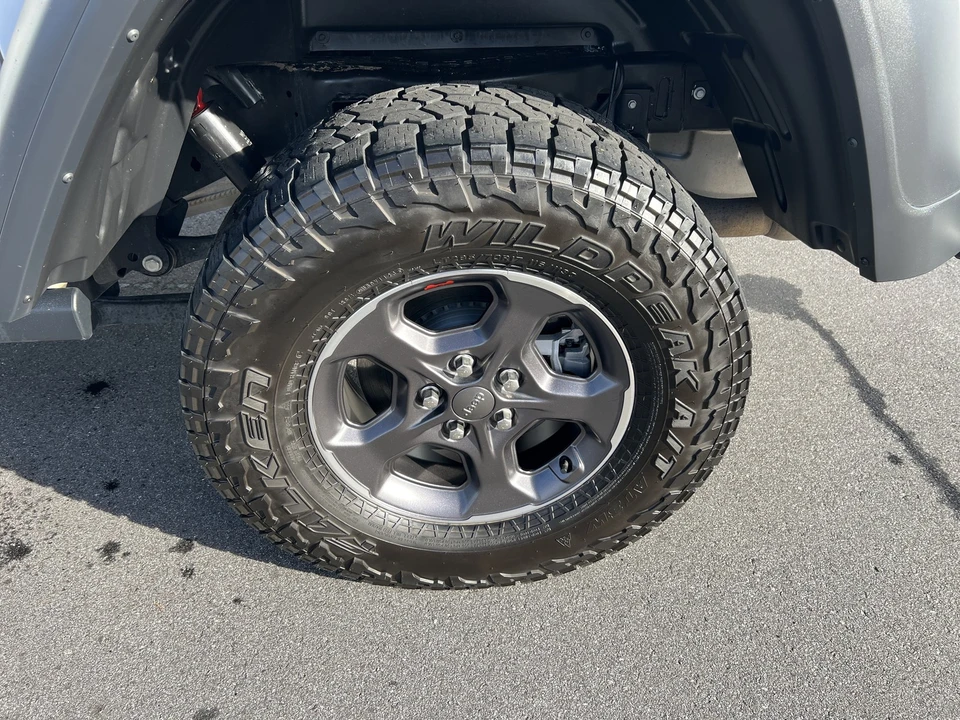 2023 Jeep JT Gladiator - Image 11 of 12