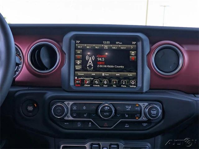 2023 Jeep JT Gladiator - Image 18 of 21