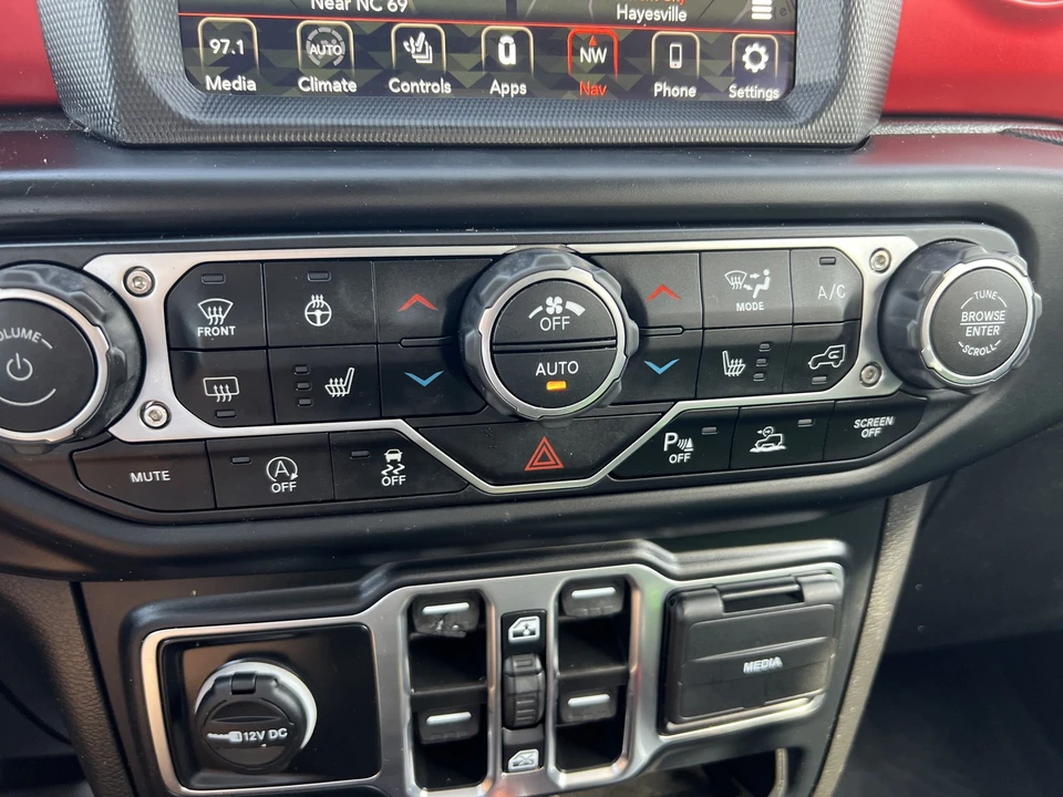 2023 Jeep JT Gladiator - Image 21 of 29