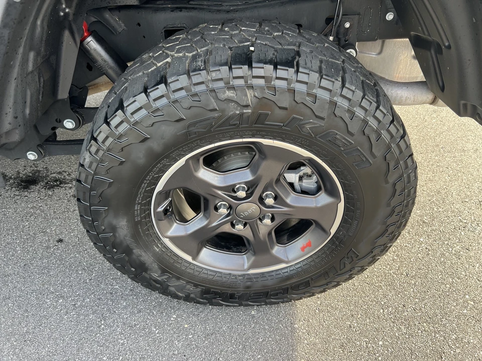 2023 Jeep JT Gladiator - Image 10 of 29