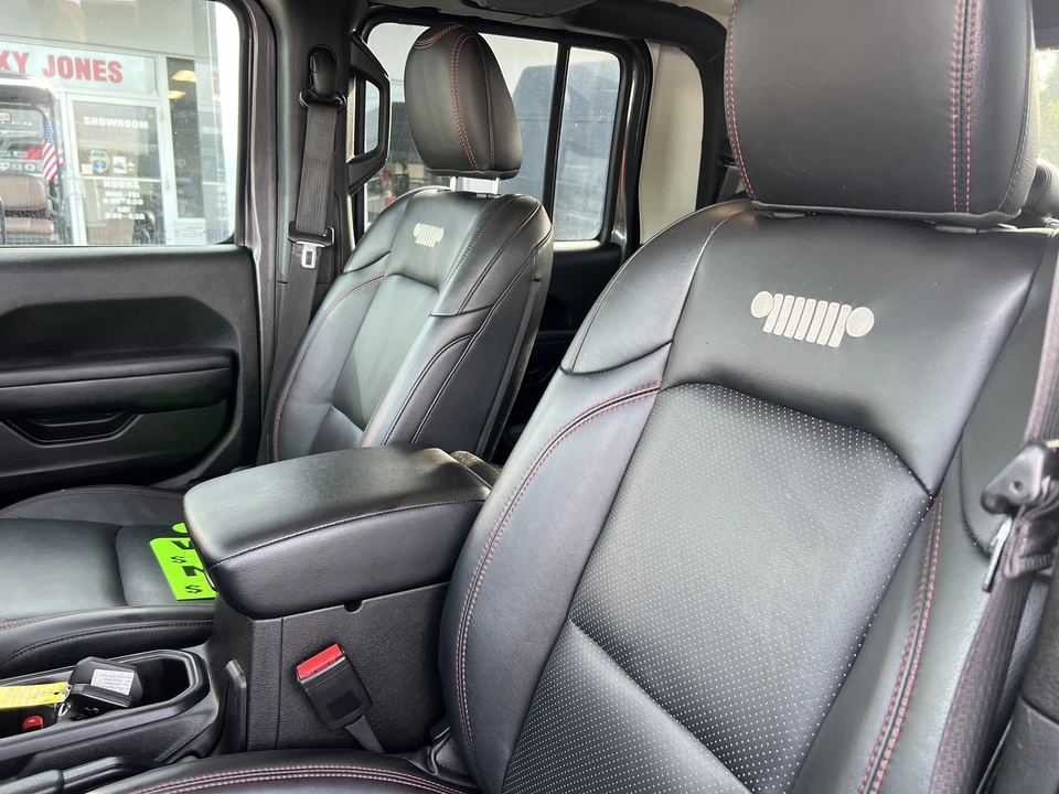 2023 Jeep JT Gladiator - Image 17 of 29