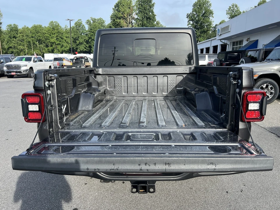 2023 Jeep JT Gladiator - Image 9 of 29