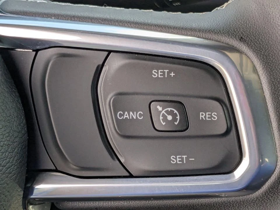 2023 Jeep JT Gladiator - Image 17 of 19