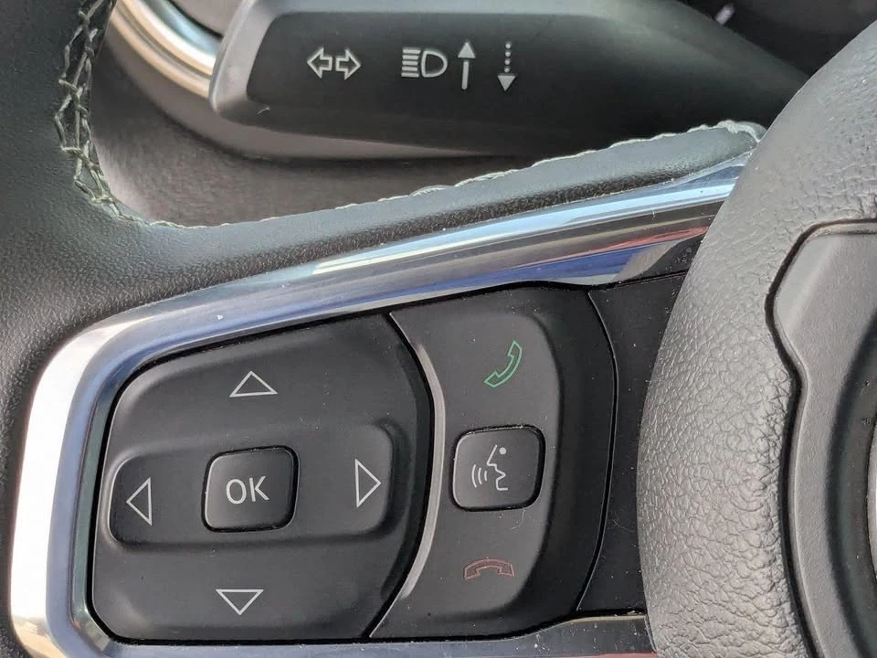 2023 Jeep JT Gladiator - Image 16 of 19