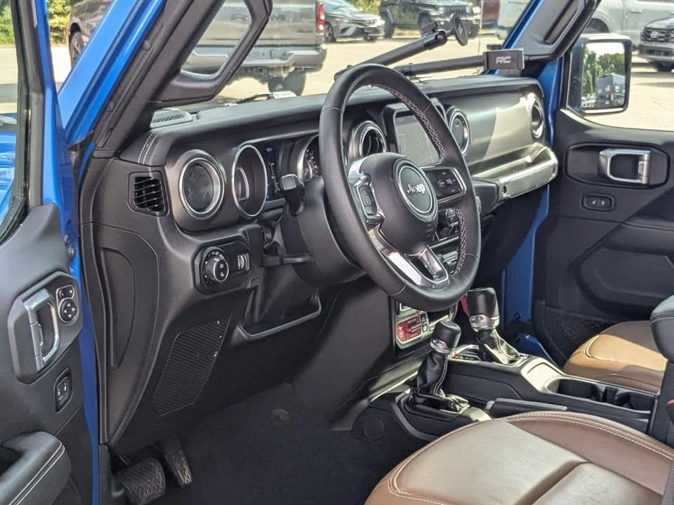 2023 Jeep JT Gladiator - Image 2 of 19