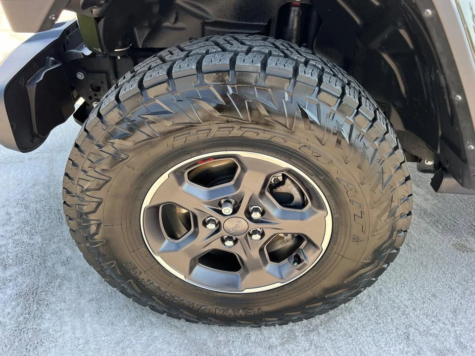 2023 Jeep JT Gladiator - Image 11 of 20