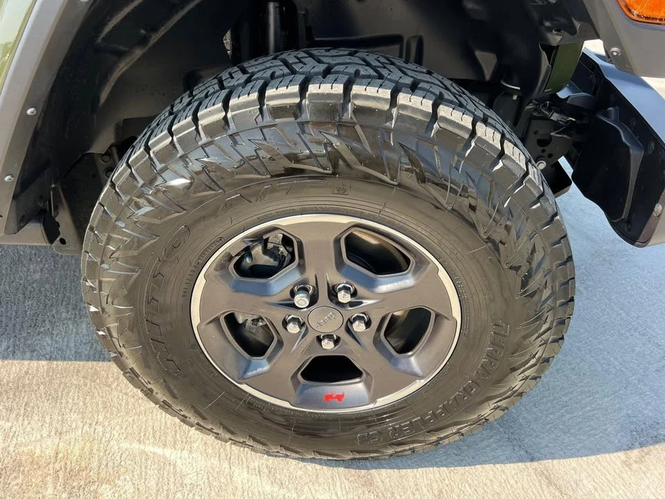 2023 Jeep JT Gladiator - Image 12 of 20