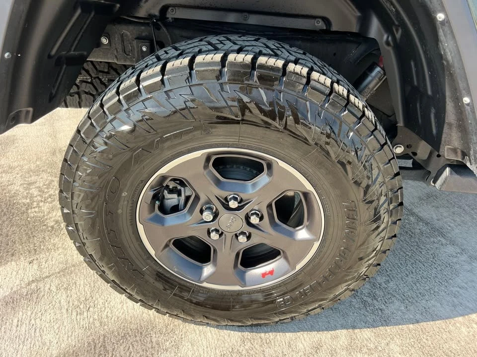 2023 Jeep JT Gladiator - Image 17 of 20