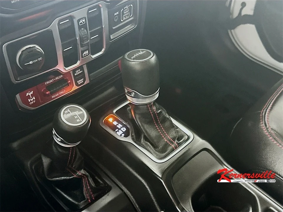 2023 Jeep JT Gladiator - Image 16 of 21