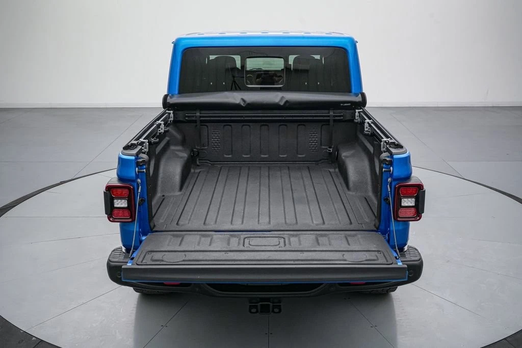 2023 Jeep JT Gladiator - Image 8 of 31