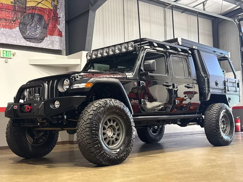 2023 Jeep JT Gladiator - Image 16 of 18