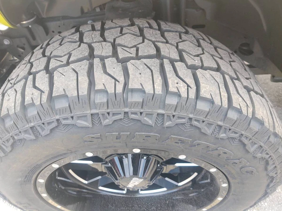 2023 Jeep JT Gladiator - Image 12 of 16