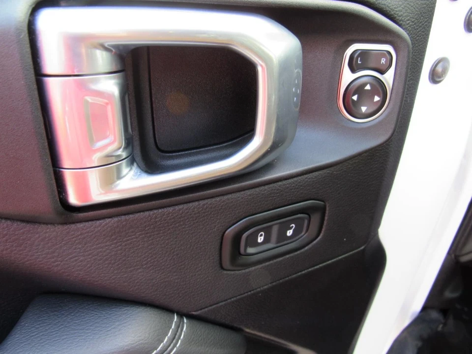 2023 Jeep JT Gladiator - Image 18 of 31