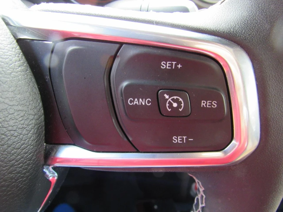 2023 Jeep JT Gladiator - Image 24 of 31