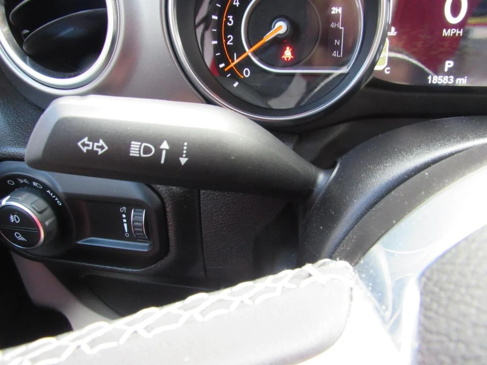 2023 Jeep JT Gladiator - Image 23 of 31