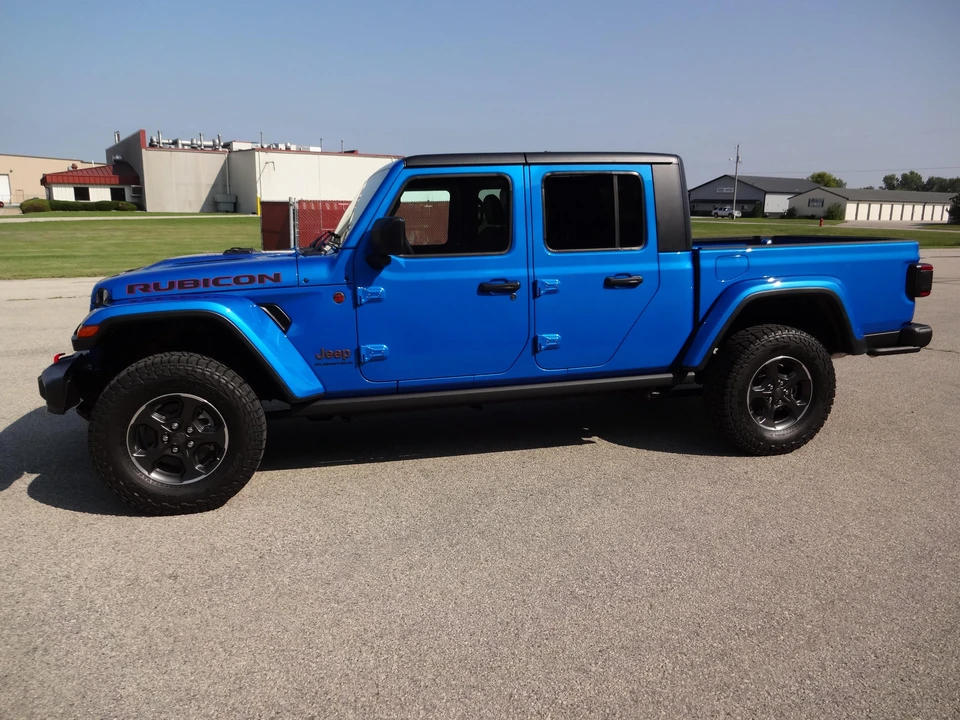 2023 Jeep JT Gladiator - Image 9 of 31