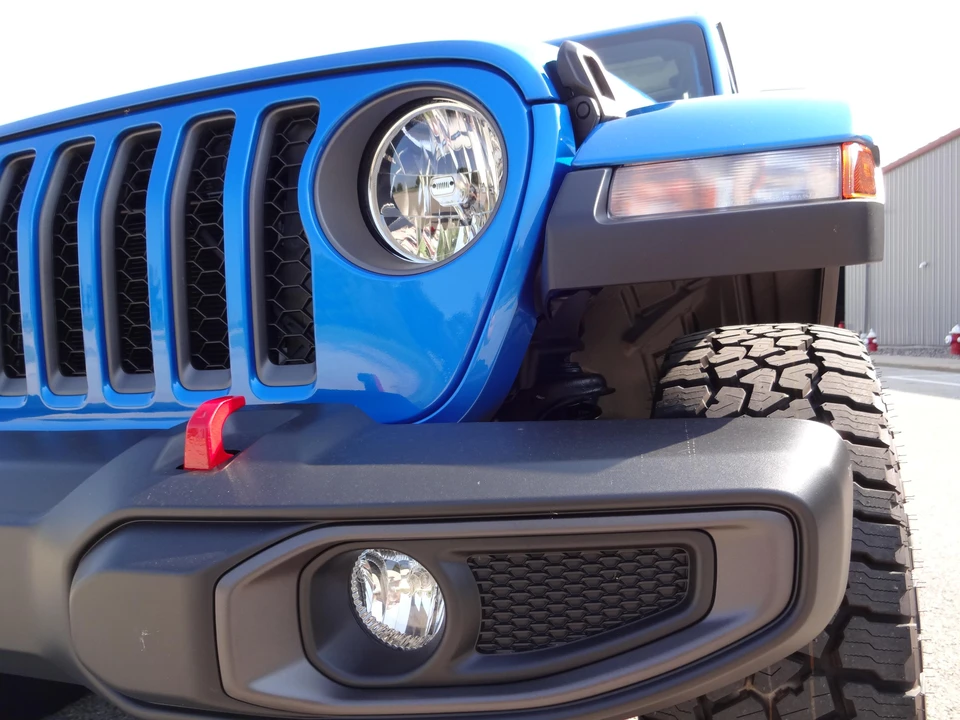 2023 Jeep JT Gladiator - Image 23 of 31