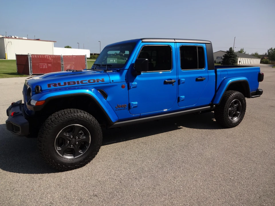 2023 Jeep JT Gladiator - Image 8 of 31