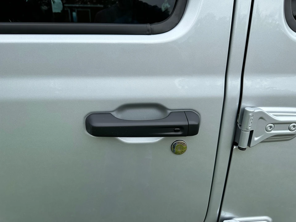 2023 Jeep JT Gladiator - Image 28 of 31