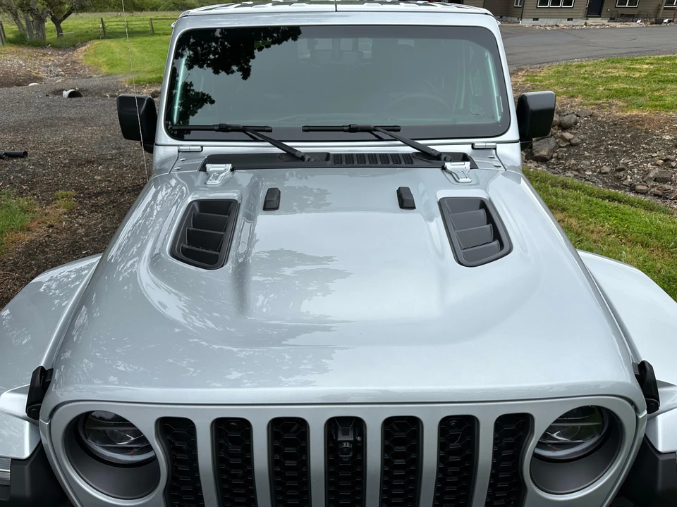 2023 Jeep JT Gladiator - Image 20 of 31