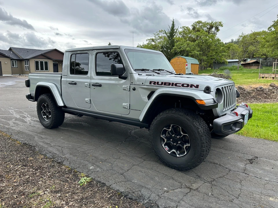 2023 Jeep JT Gladiator - Image 14 of 31