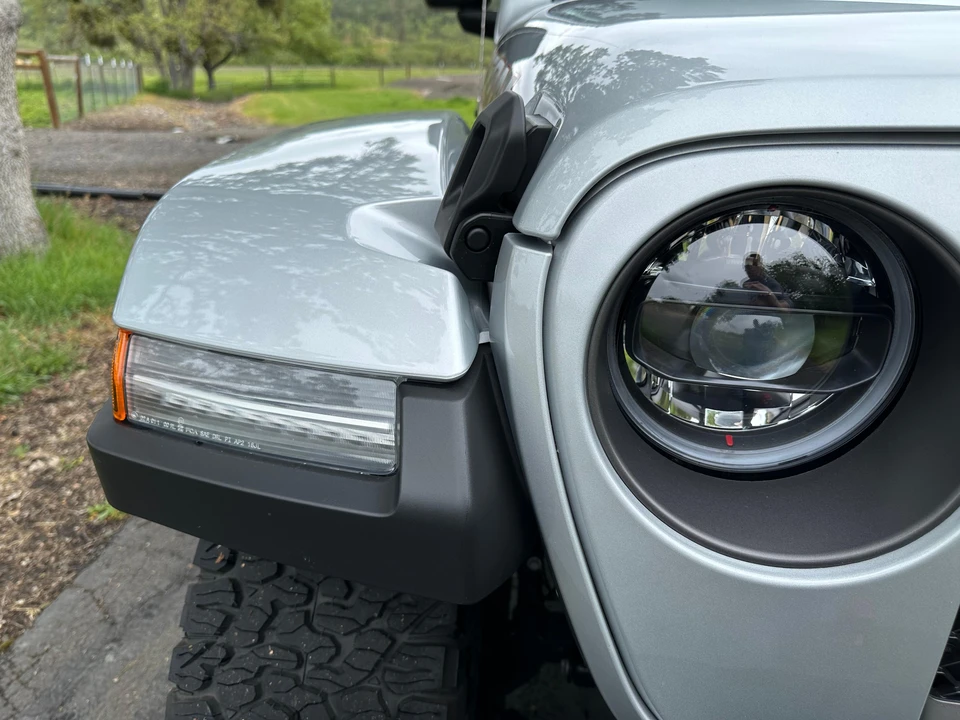 2023 Jeep JT Gladiator - Image 17 of 31