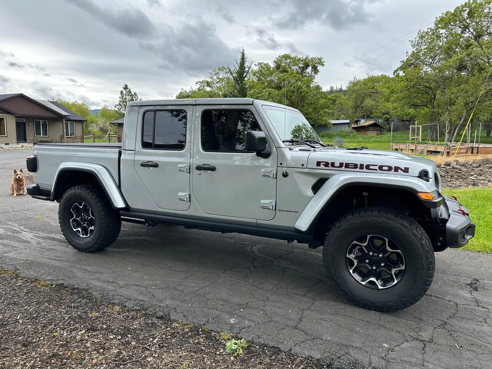 2023 Jeep JT Gladiator - Image 13 of 31