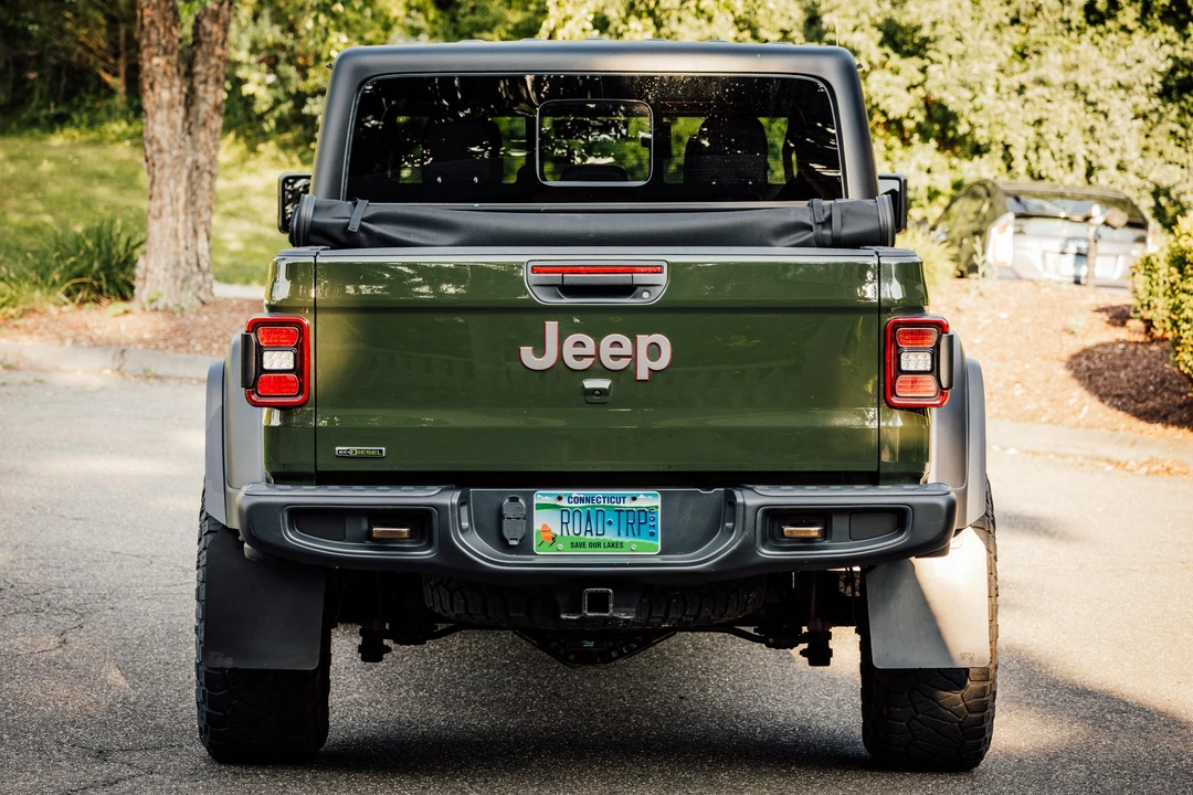 2023 Jeep JT Gladiator - Image 5 of 31
