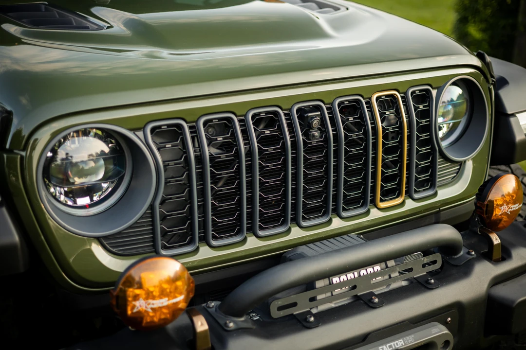 2023 Jeep JT Gladiator - Image 11 of 31