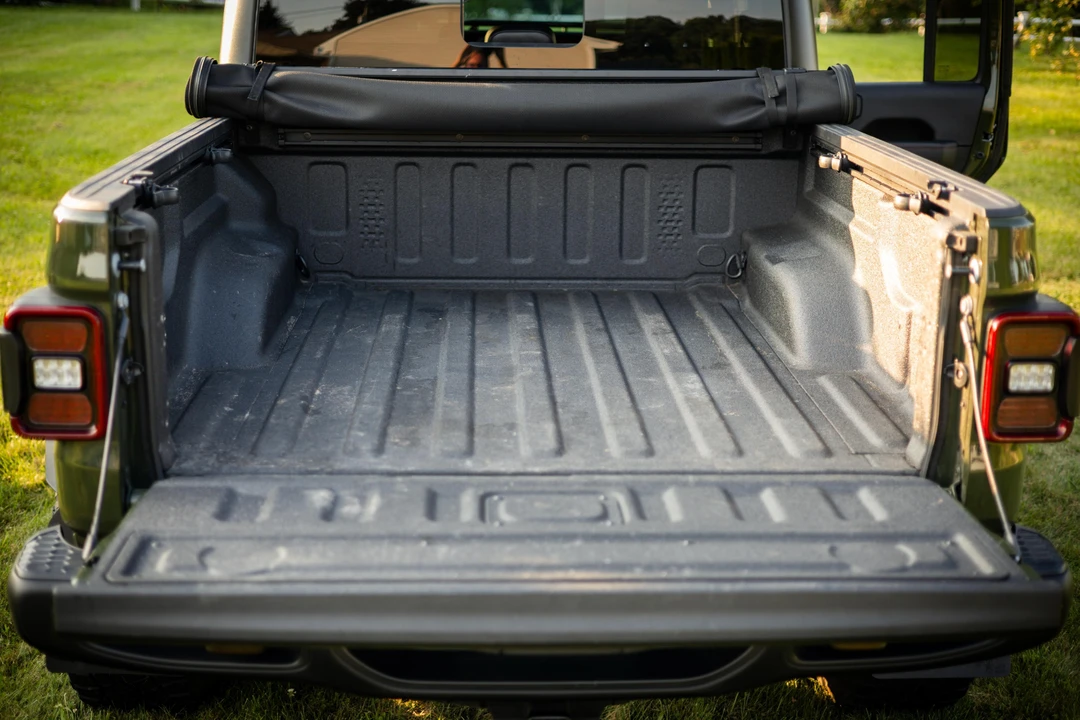 2023 Jeep JT Gladiator - Image 22 of 31