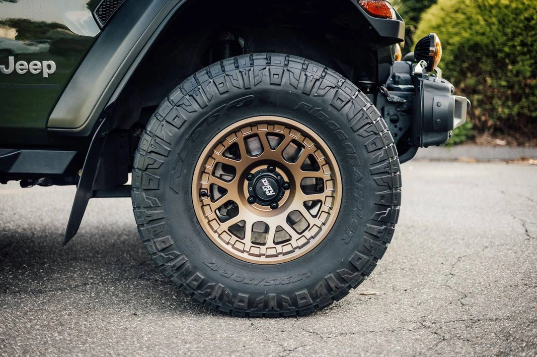 2023 Jeep JT Gladiator - Image 3 of 4