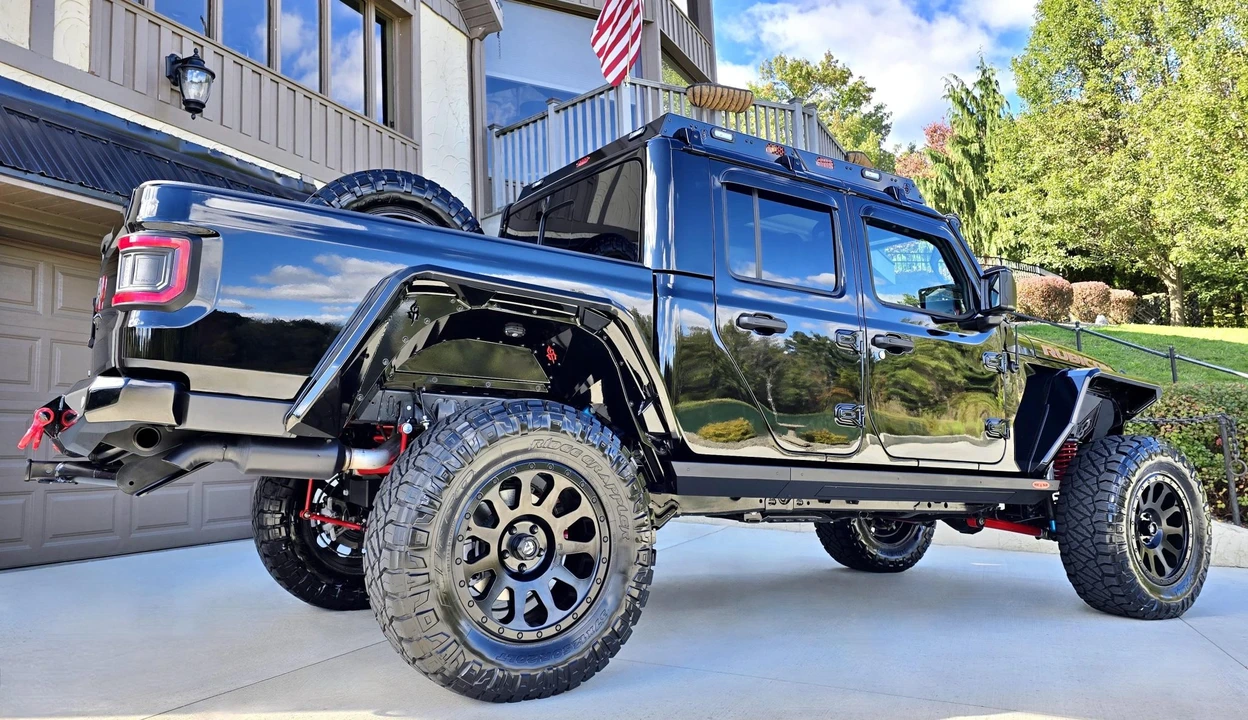 2023 Jeep JT Gladiator - Image 9 of 31
