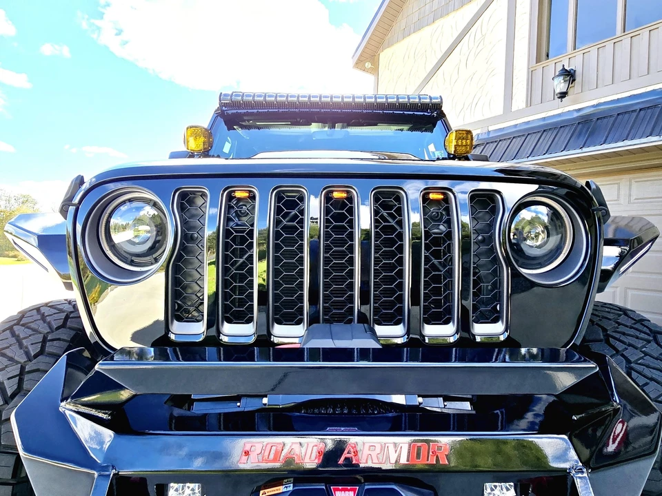 2023 Jeep JT Gladiator - Image 16 of 31