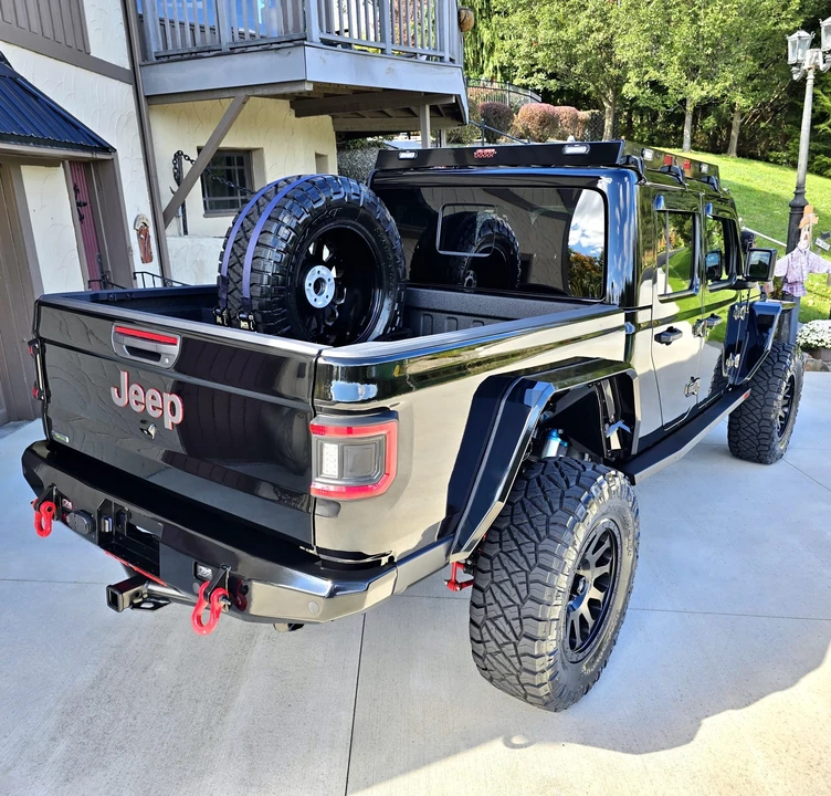2023 Jeep JT Gladiator - Image 6 of 31